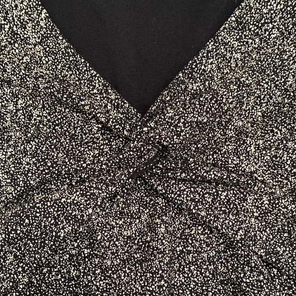 Long sleeve black with gold shimmer crop top, size small - Picture 3 of 5